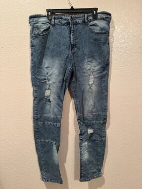 TR Tailored Recreation Distressed light wash skinny premium Jeans 38 x 32